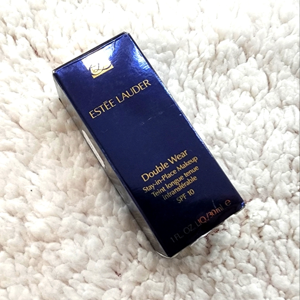 Estee Lauder Double Wear in 1W2 "Sand"